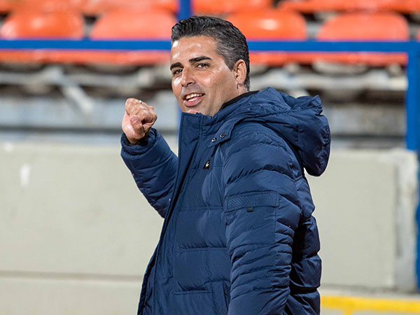 "כיף לי שהוא מאמן". סילבס