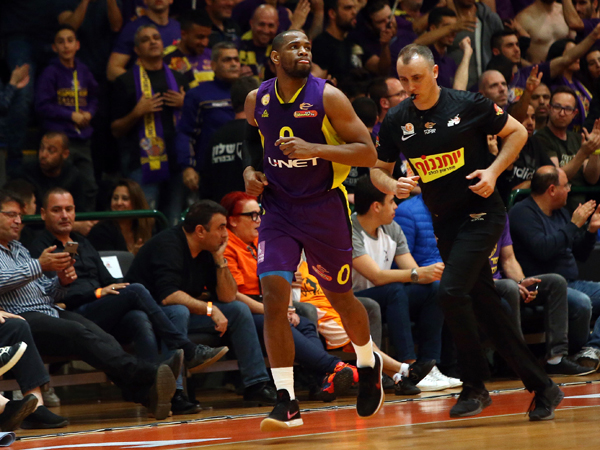 הולוואי מתוסכל (מנהלת)