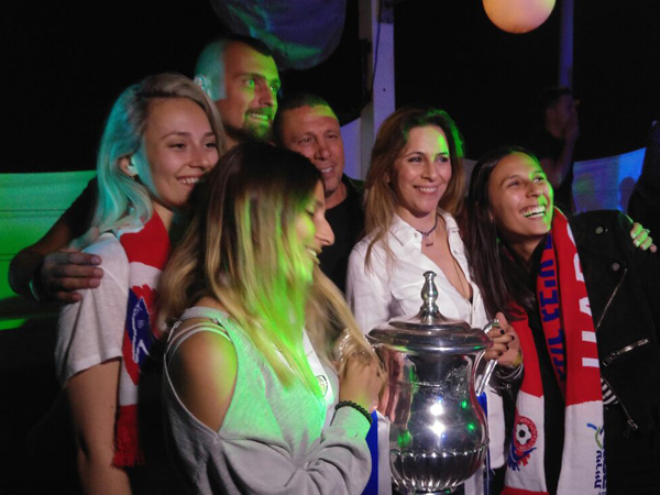 משפחת קלינגר בנוכחות מלאה, גם בחגיגות המאוחרות