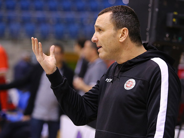 בנה את הקבוצה מחדש. חומסקי (מנהלת הליגה)