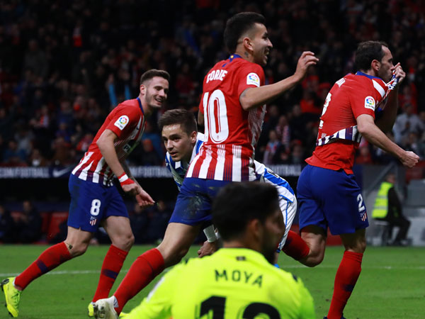 גודין חוגג את הפסגה, לפחות באופן זמני (getty)