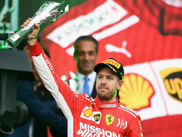 הנהג של פרארי הצטיין, אבל נאלץ לראות את המילטון זוכה שוב באליפות הנהגים (צילום: getty)