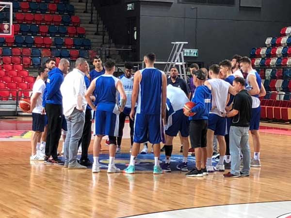 שחקני הנבחרת באימון היום ללא שחקני מכבי ת"א