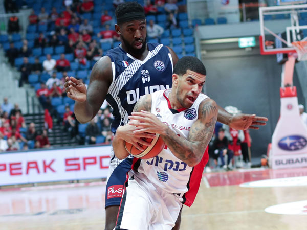 קולע טוב יותר עם יד על הפרצוף (דני מרון)