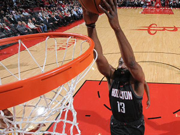 (צילום: Bill Baptist/NBAE via Getty Images)