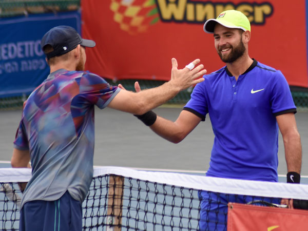 זכה גם בזוגות. אליה (איגוד הטניס)