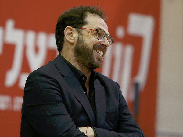 דרוקר מרוצה (אלן שיבר)