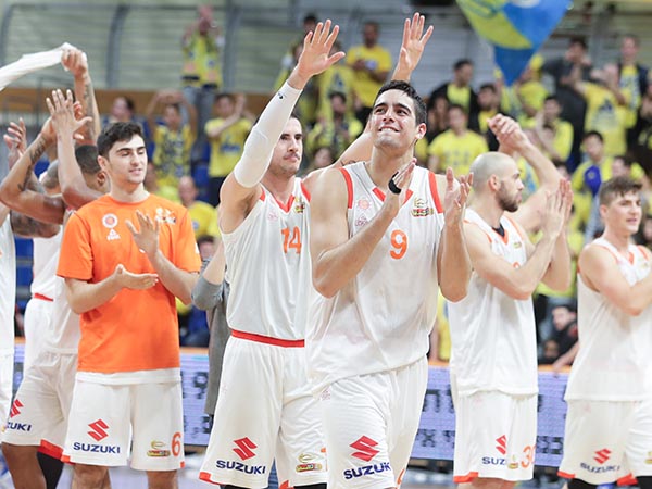 "ראו ששגב שמח יותר מכולם" (אלן שיבר)