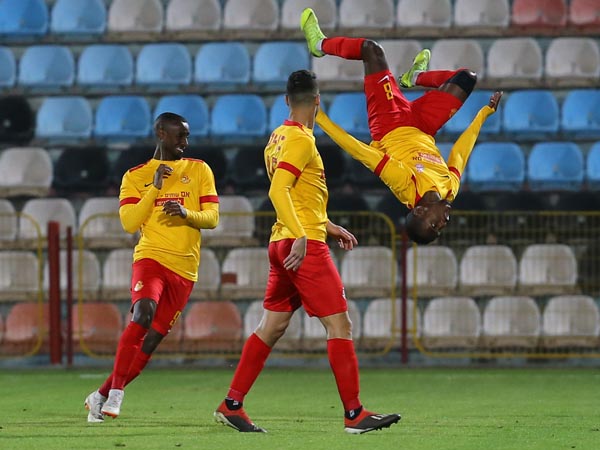 מחמאות ובכל זאת רק 1:1 מול רעננה (צילום: לירון מולדובן)