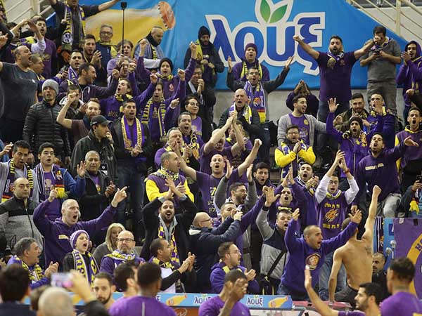 200 אוהדי חולון הגיעו ליוון (FIBA)