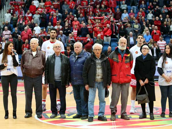 הטקס שנערך בארנה (צילום: הפועל ירושלים)