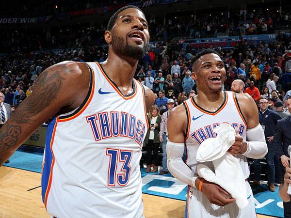 שמח באוקלהומה סיטי (צילום: Zach Beeker/NBAE via Getty Images)