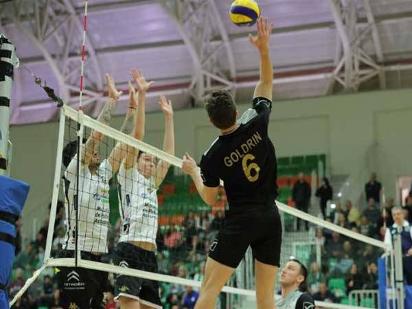 (באדיבות איגוד הכדורעף)