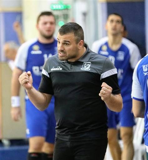 פלח. "זה כמו דוד מול גוליית" (הדר ואן קולא, איגוד הכדוריד)