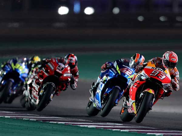 קרב צמוד עד קו הסיום (getty, KARIM JAAFAR)