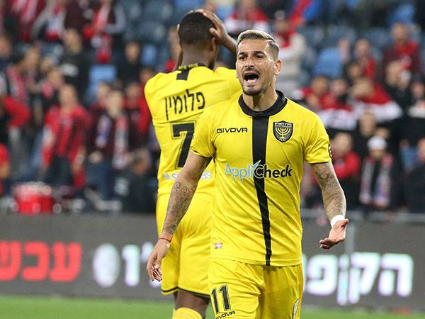 "אף אחד לא בטוח לעונה הבאה" (יוסי שקל)