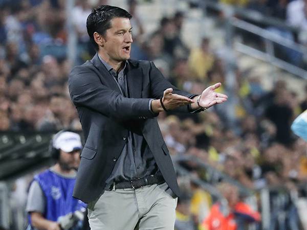 ראש המכונה. איביץ' (דני מרון)