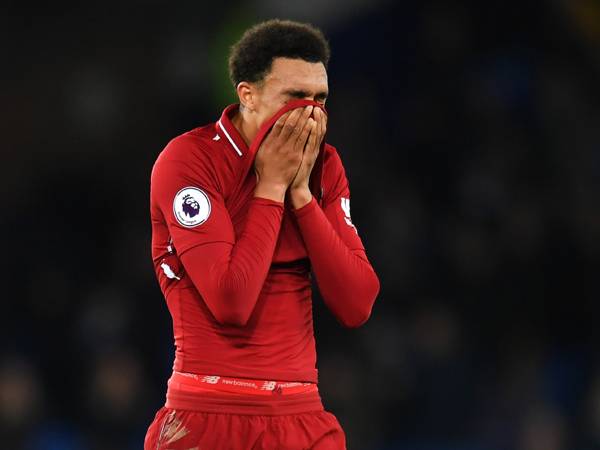 אלכסנדר ארנולד מדאיג את ליברפול (GETTY)