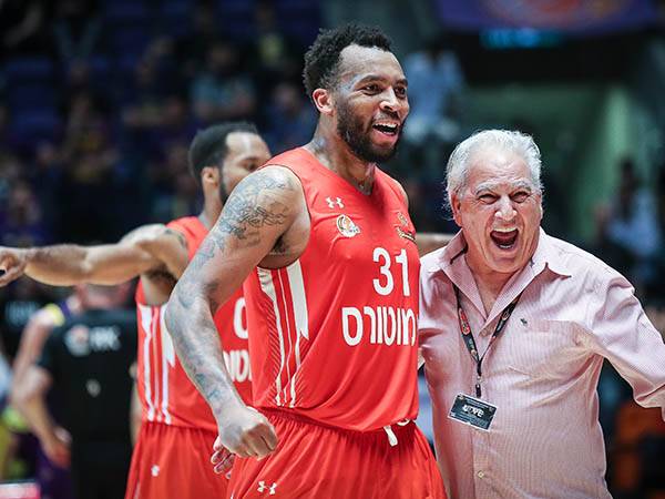 קוק חוגג על חשבון חולון (מנהלת הליגה)