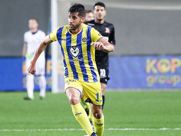 מיכה חוזר לעניינים (אלן שיבר)