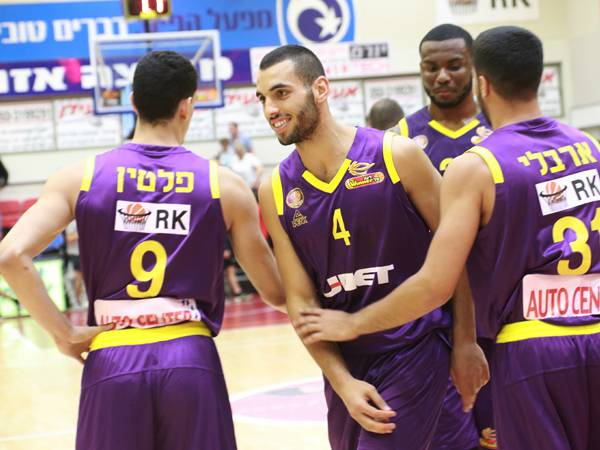 למרות הכל, חולון ניצחה (מנהלת)