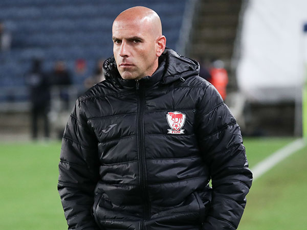 "מתחילים לעכל את המצב". שביט (דני מרון)