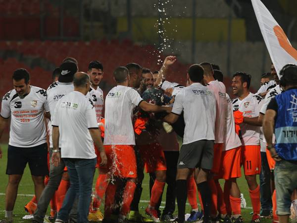 כהן בחגיגות העלייה. נס ציונה תיקלע למשבר? (ניר קידר)