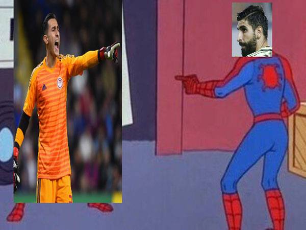 השגיאה של יאניוטיס הזכירה לצופים שוער יווני אחר. (Twitter)