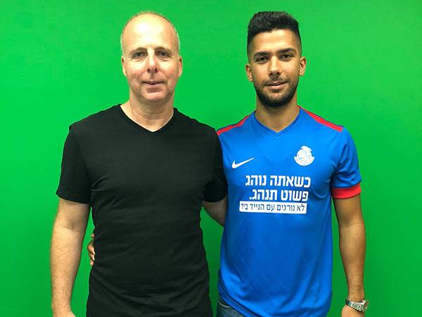 יערוך בכורה. גוזלן