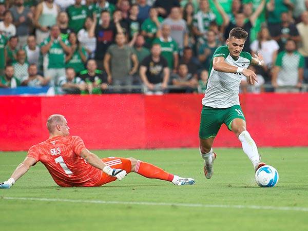 חסר לידו מספר 10. שועה (אלן שיבר)