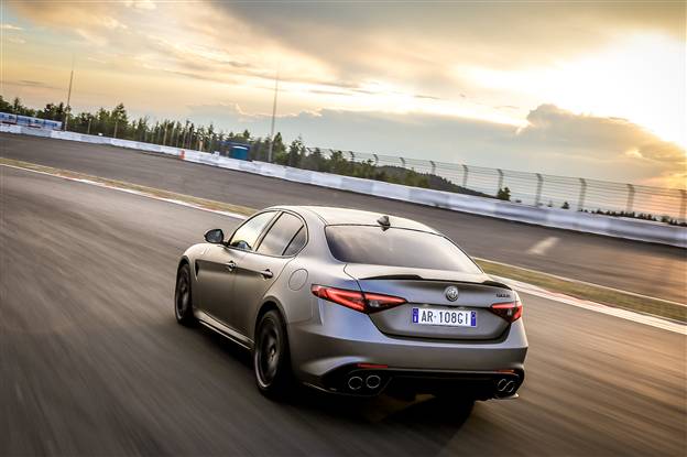 אלפא רומיאו ג'וליה