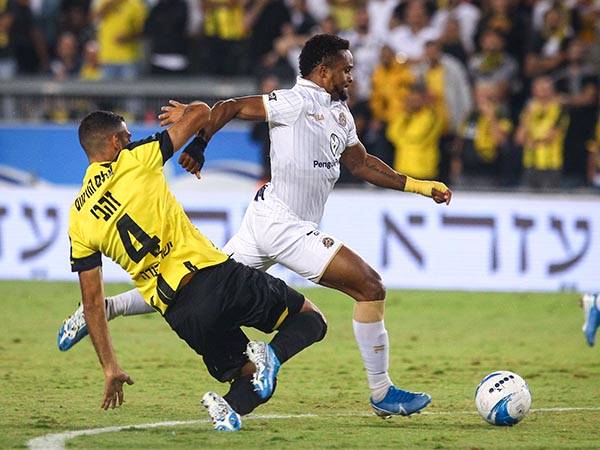 "אני לא חושב על הביקורות". אופואדו אמש (צילום: אלן שיבר)