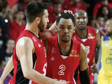 עם בלאט בעונת 16/17 (אלן שיבר)