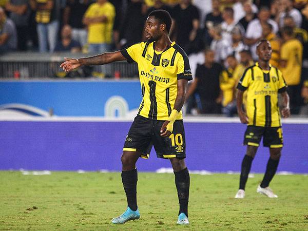 פלומן. הכל ברגליים שלו (אלן שיבר)