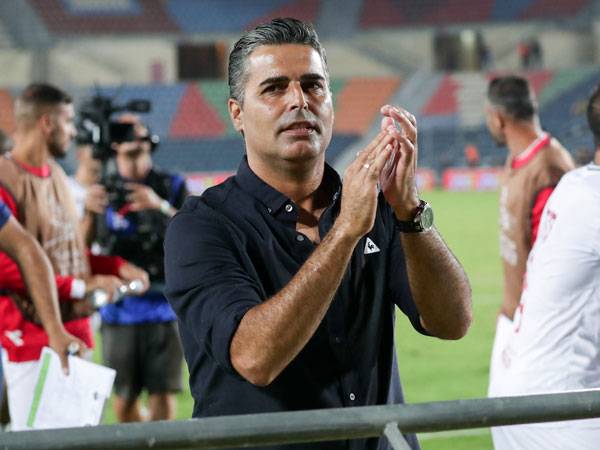 מתכנן שינויים בהרכב. סילבס (דני מרון)