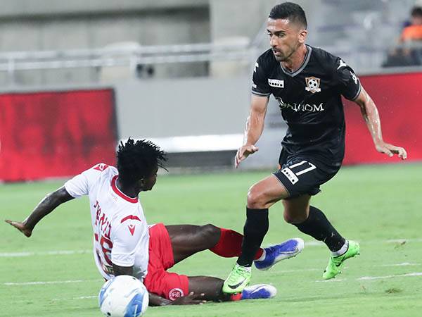 בואטנג. כאב ראש לאביטן (דני מרון)