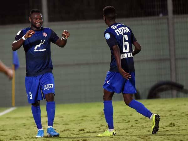 הירושלמים חגגו עליה למקום השני (ברני ארדוב)