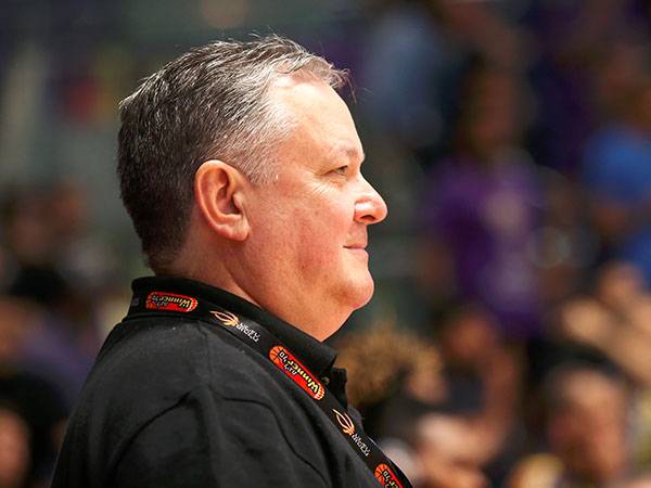 אייזיק. לא רואה עתיד (אלן שיבר)