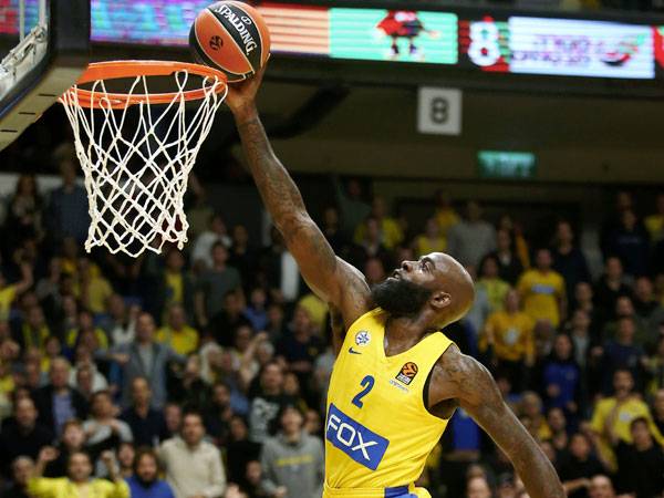 אייסי. ממלא את החלל של כספי (אלן שיבר)