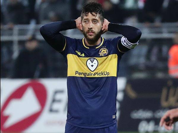 מיכה. מצמץ לרגע והודח (אלן שיבר)