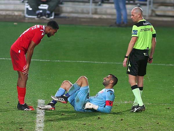 ינקו. חשש לקרע אצל השוער (אלן שיבר)