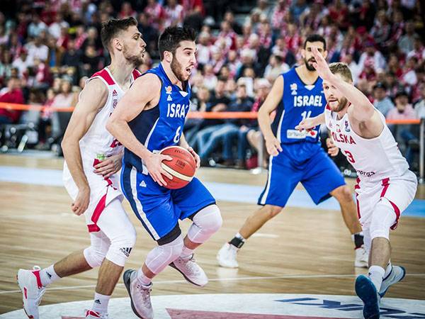בלאט, גם הוא סיפק משחק טוב (FIBA)