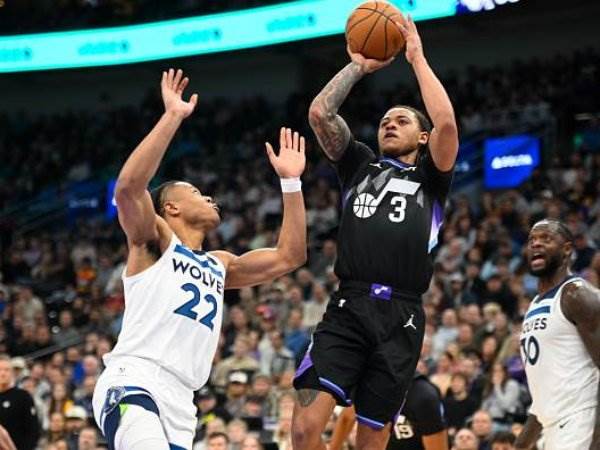 (Photo by Alex Goodlett/NBAE via Getty Images)