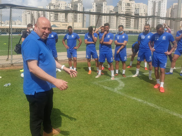 גרוטו באימון פ"ת. החזרה תעבור בשלום? (דוברות מנהלת הליגות)