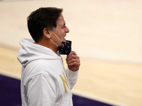 מארק קיובן. הבעלים לא הסתיר את דעותיו כלפי ניגון ההמנון בעבר (Getty)