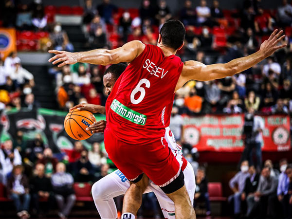 שגב. מציג הגנה טובה (FIBA)