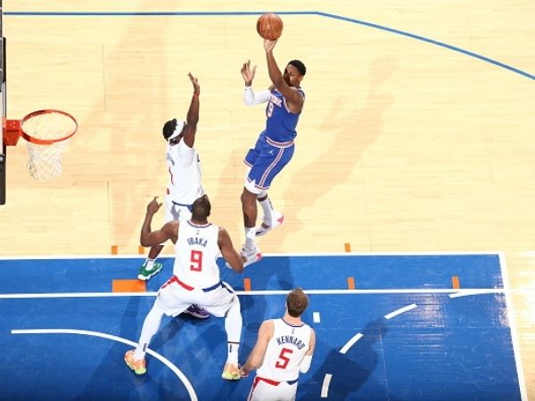 אר ג'יי בארט. הוביל את הניקס (Getty)