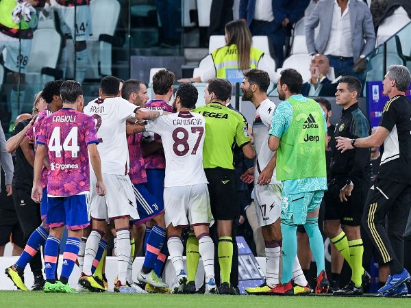משחק סוער (Giuseppe Maffia/NurPhoto via Getty Images)