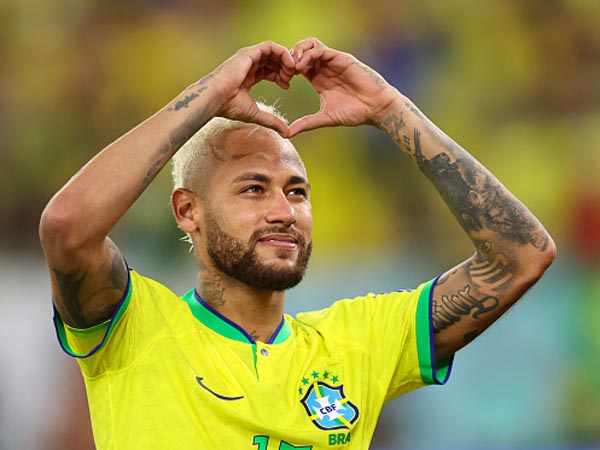 "משך תשומת לב". ניימאר (getty)