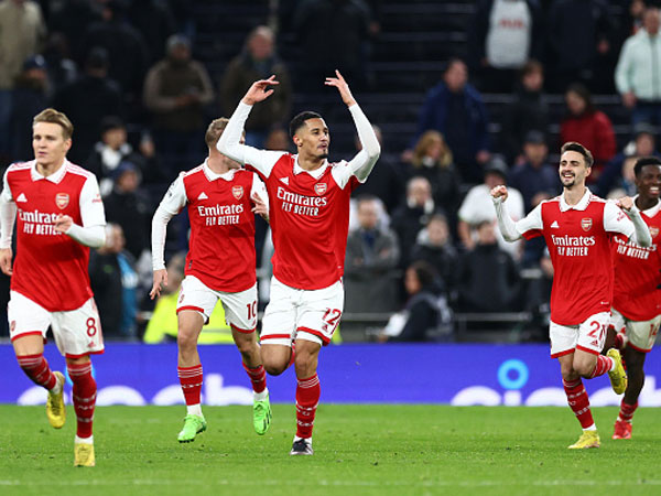 ארסנל מתחילה להתנהג כמו מועדון גדול (Photo by Clive Rose/Getty Images)